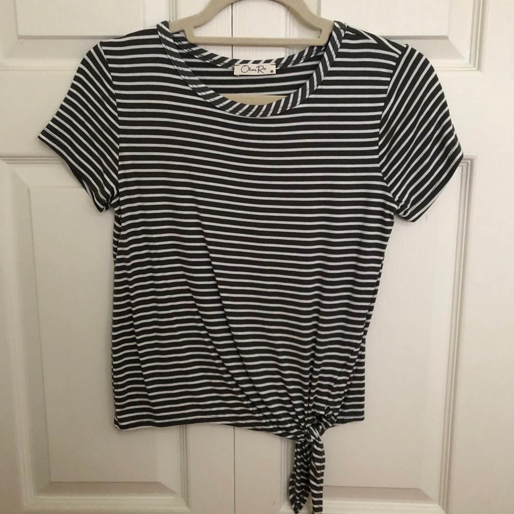 Olivia Rae Stripes Side Know Basic Shirt